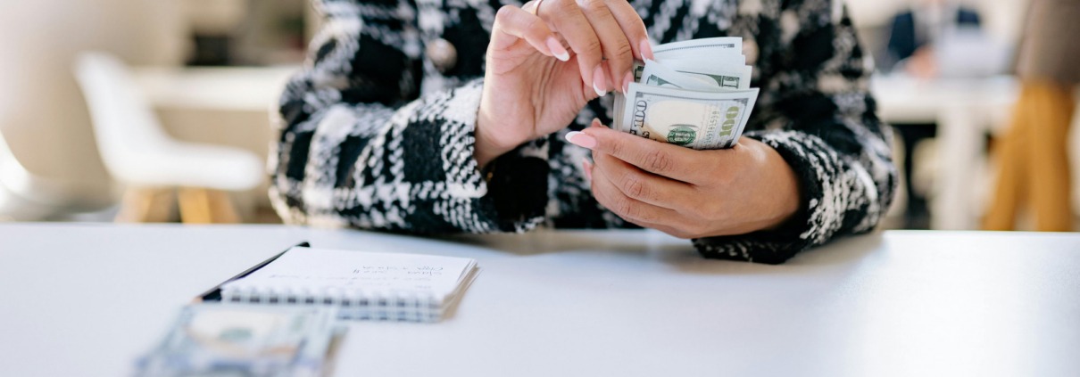 What “average salary Estonia” really