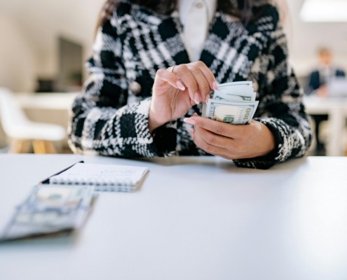 What “average salary Estonia” really